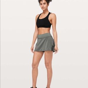 Army green off the pleats skirt